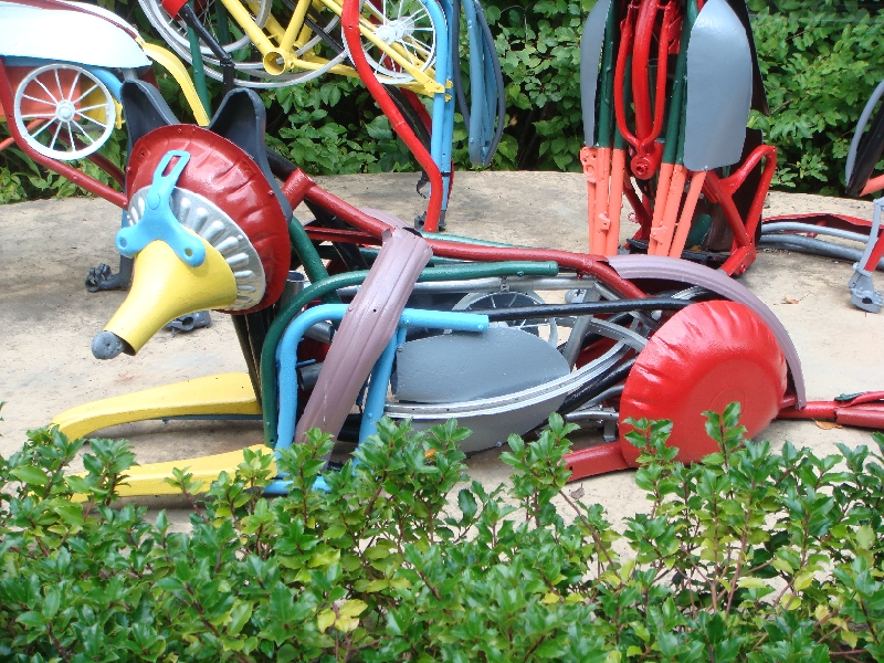 Western Michigan [2009] 453.JPG - Scenes from Frederik Meijer Gardens & Sculpture Park.